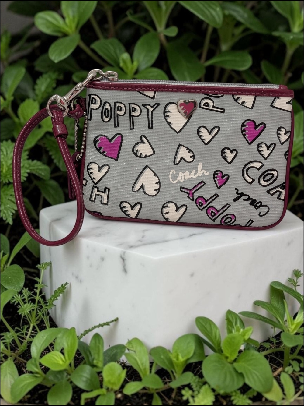 Coach Vintage Poppy Heart Print Wristlet — Gray & Magenta